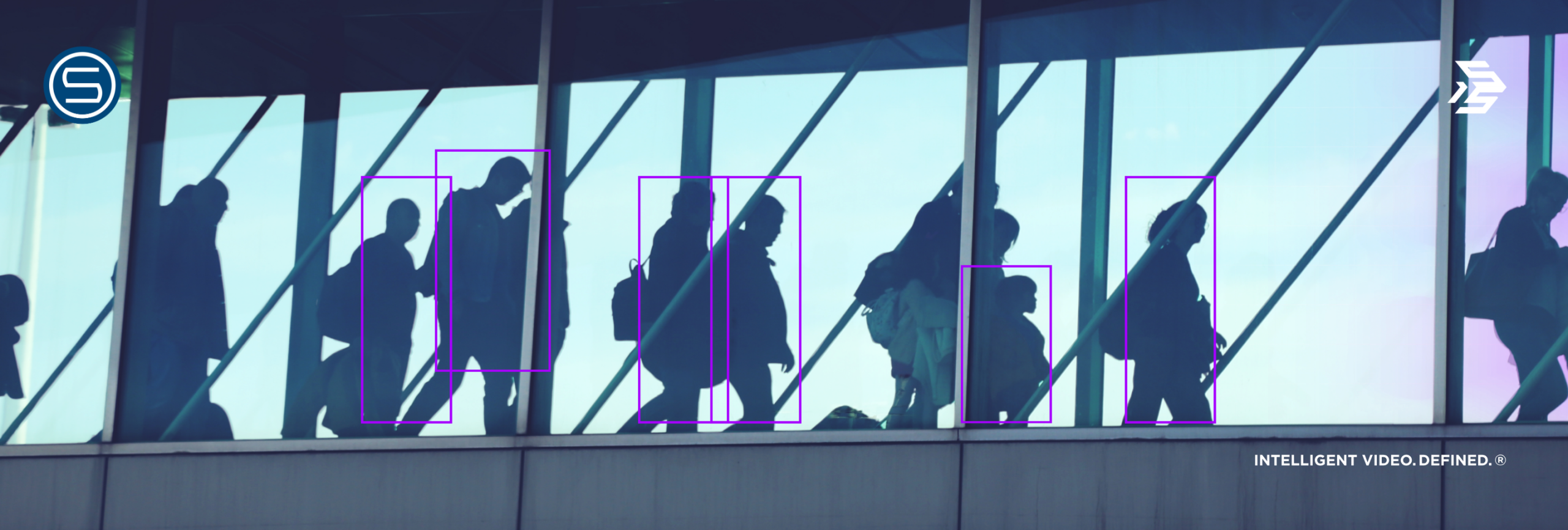 Airport Efficiency Unlocked: How Smart Hubs Handle Peak Chaos